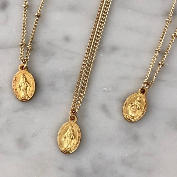 SOLD OUT 14K Virgin Mary pendant - Picture 2 of 8